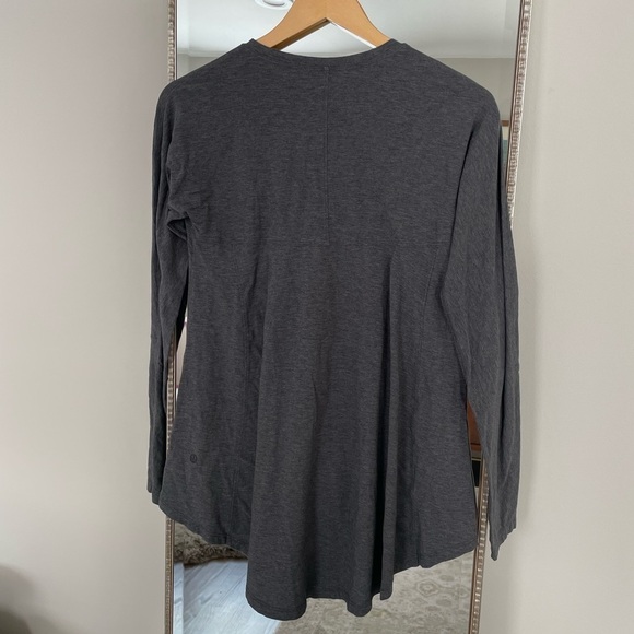 Lululemon Acadia Gray High Low Long Sleeve Top - Picture 8 of 13